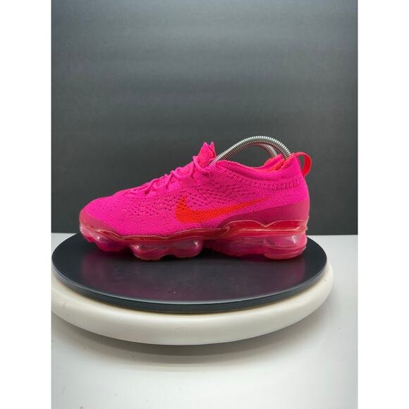 Nike Air Vapormax 2023 Flyknit Fierce Pink Womens Sz 9 Running Shoes DV6840-600 - Picture 1 of 11